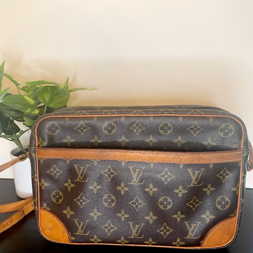 Louis Vuitton Tracadero 30